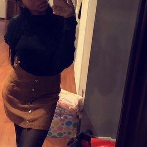 Cutee button up skirt!
